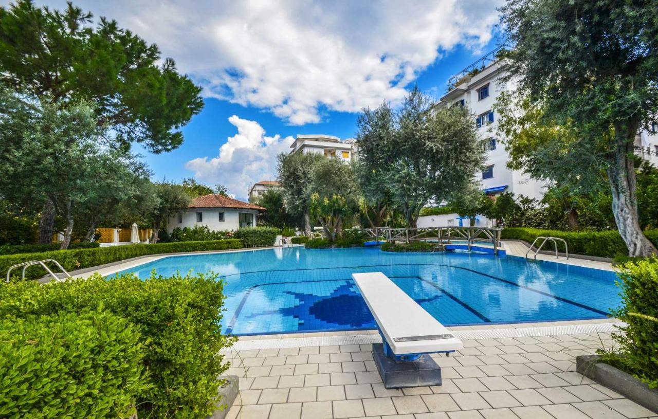 Short-Lets D33, Part Of The House Is Available For Short-Term Rentals In Sorrento Center Exterior foto