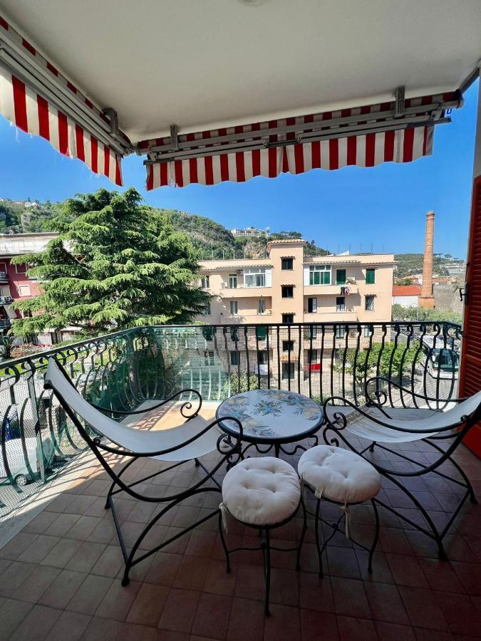 Short-Lets D33, Part Of The House Is Available For Short-Term Rentals In Sorrento Center Exterior foto